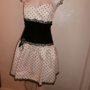 JESSICA MCCLINTOCK FOR GUNNE SAX US Size 7 to 8